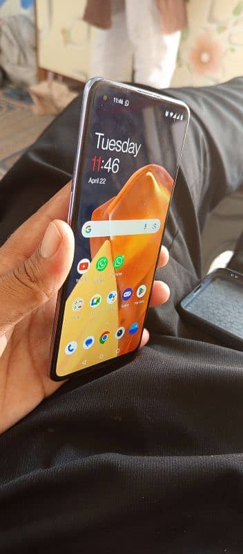 one plus 9 5 g . . 03. . . . 42. . ///1/0/0/0/2/4/0/. . . 0