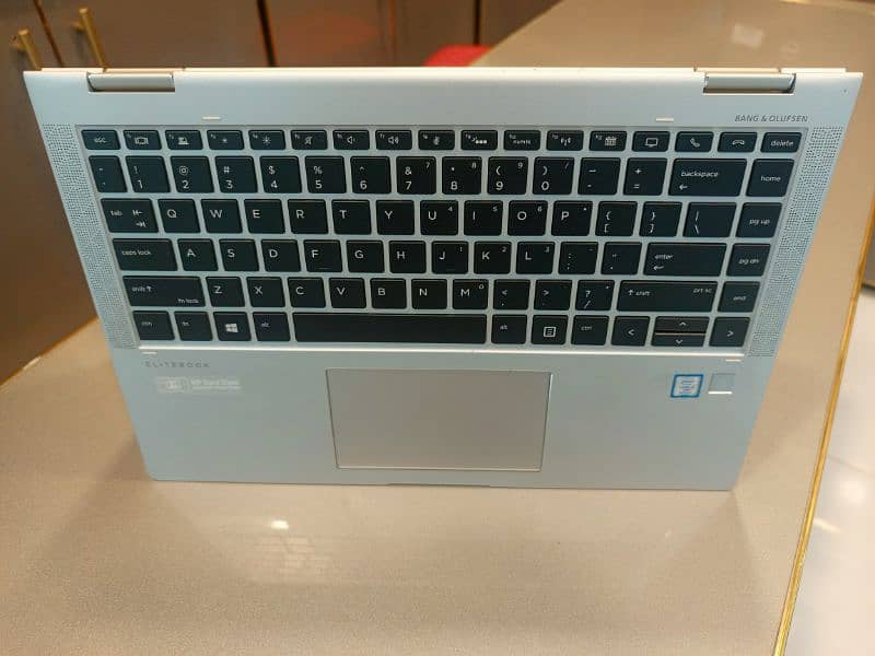 Hp Folio Elite book 1040g6 7