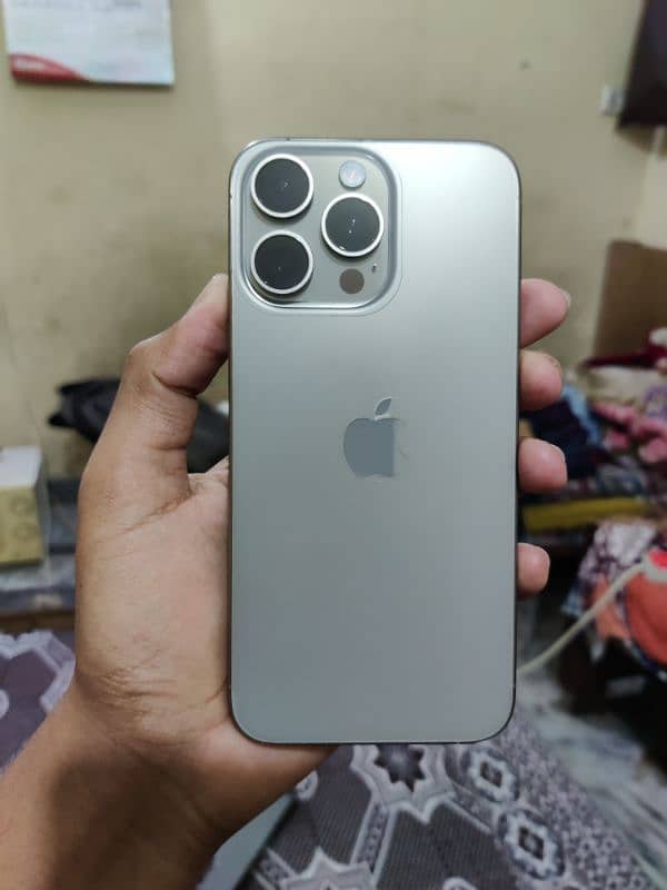 iphone 15PM 256 jv natural titanium 6