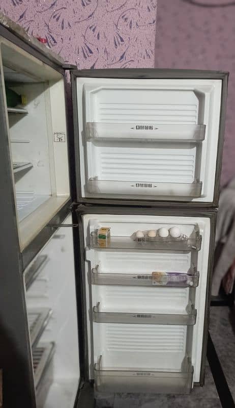 Urgent Sale Dawlance Refrigerator 2 Door 5