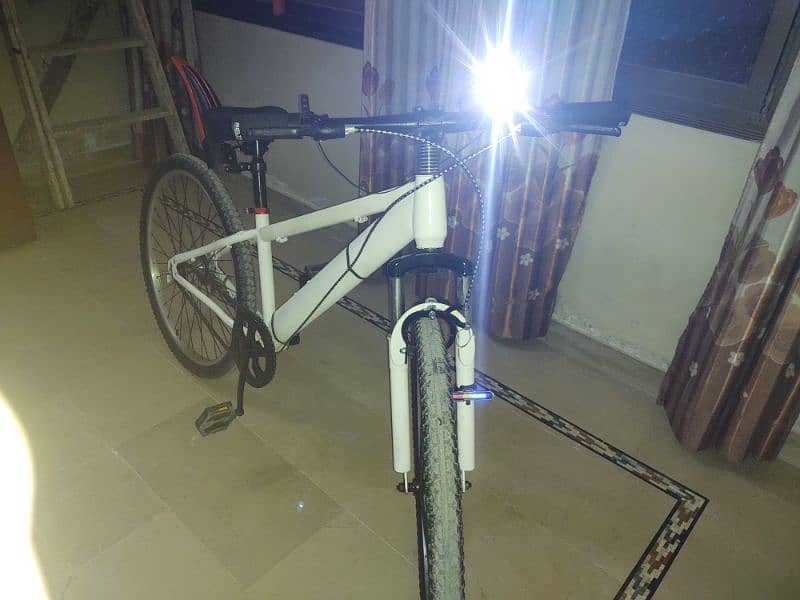 cycle new hai aak rupee ka kaam nhi hai Saab japani samman hai 1