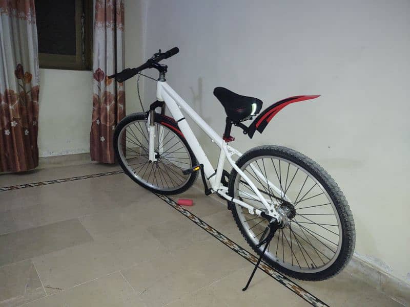 cycle new hai aak rupee ka kaam nhi hai Saab japani samman hai 2