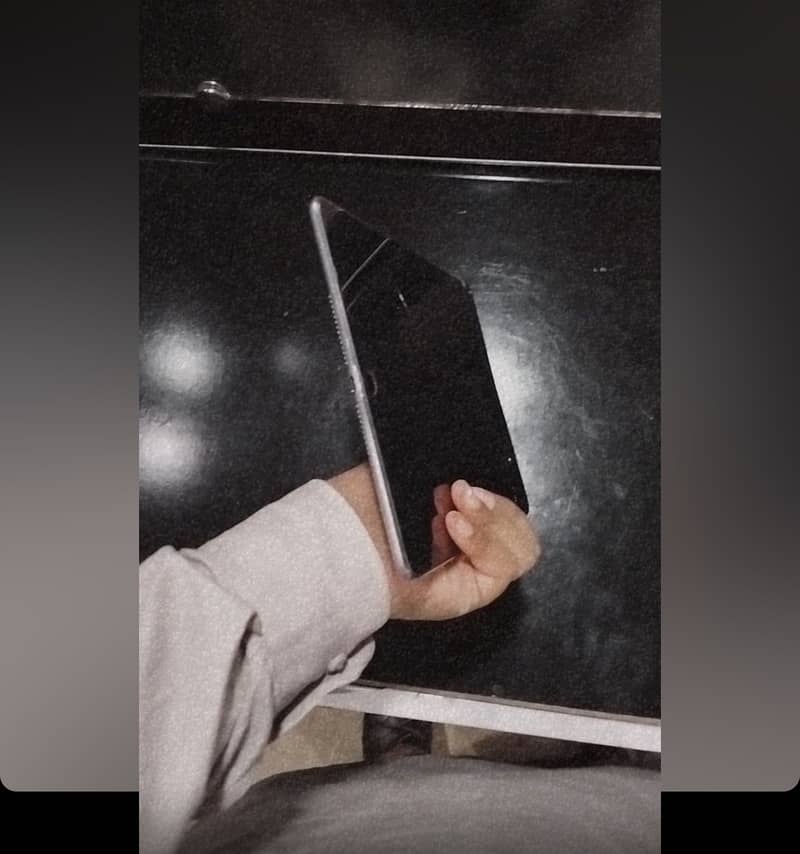 Ipad air 2 10 by 9 condition 0