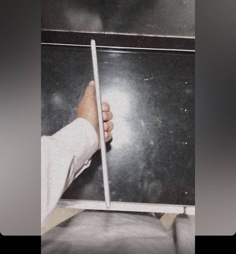Ipad air 2 10 by 9 condition 2