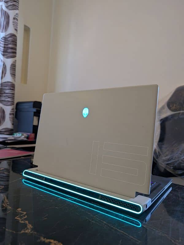 Alienware X15 R2 - Gaming Laptop 0