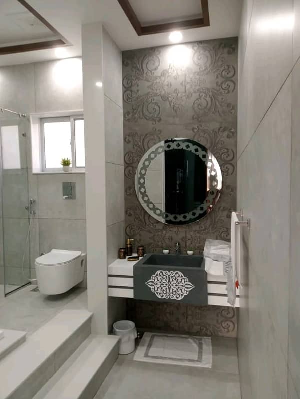 DHA PHASE 6 BLOCK A 1 KANAL FULL HOUSE FOR RENT. 2