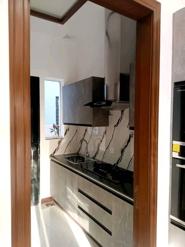 DHA PHASE 6 BLOCK A 1 KANAL FULL HOUSE FOR RENT. 7