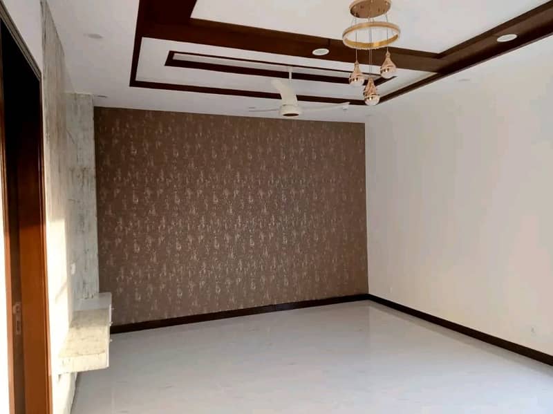 DHA PHASE 6 BLOCK A 1 KANAL FULL HOUSE FOR RENT. 8