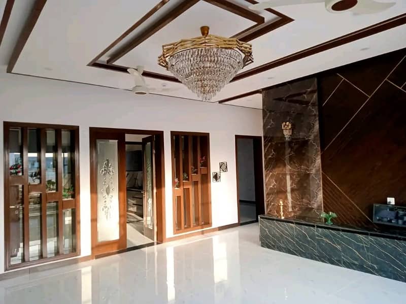 DHA PHASE 6 BLOCK A 1 KANAL FULL HOUSE FOR RENT. 9