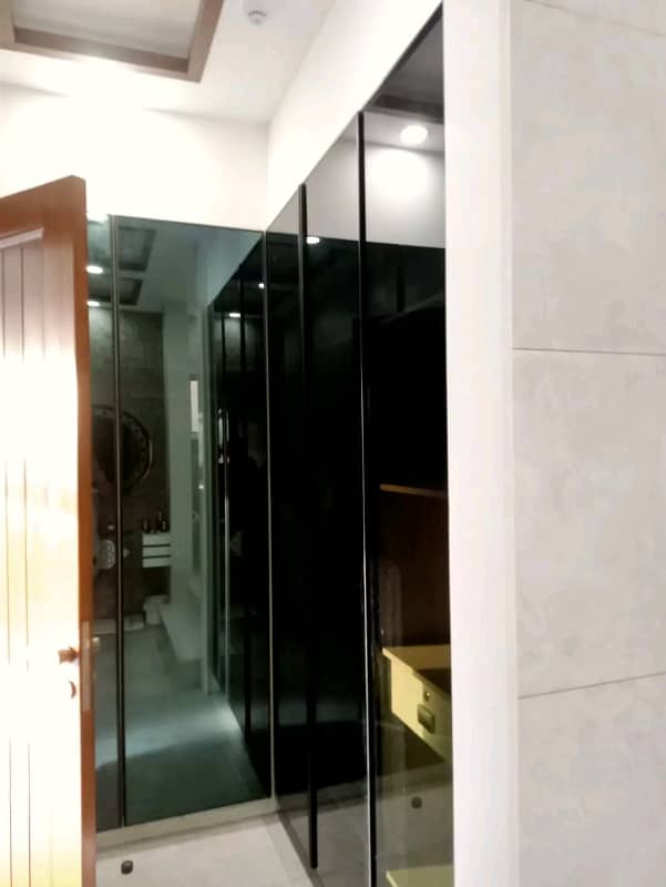 DHA PHASE 6 BLOCK A 1 KANAL FULL HOUSE FOR RENT. 12