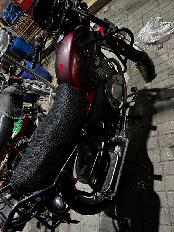 Suzuki GS-150 | Model 2021 | Suzuk in Bikes | Total Genuine 2