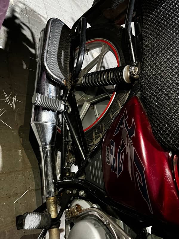 Suzuki GS-150 | Model 2021 | Suzuk in Bikes | Total Genuine 3