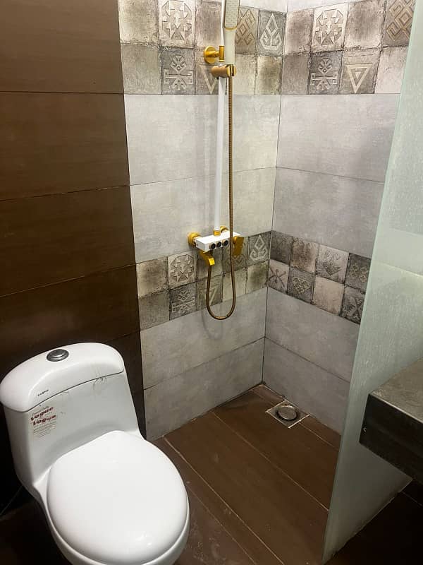 125sq yd Villa For SALE, in Precinct-15 opposite to ALI BLOCK. A-PLUS Construction. 3 Bedrooms, Drawing, Dining, TV Lounge . 10min Drive from Main Gate of Bahria Town Karachi. All aminities nearby 10