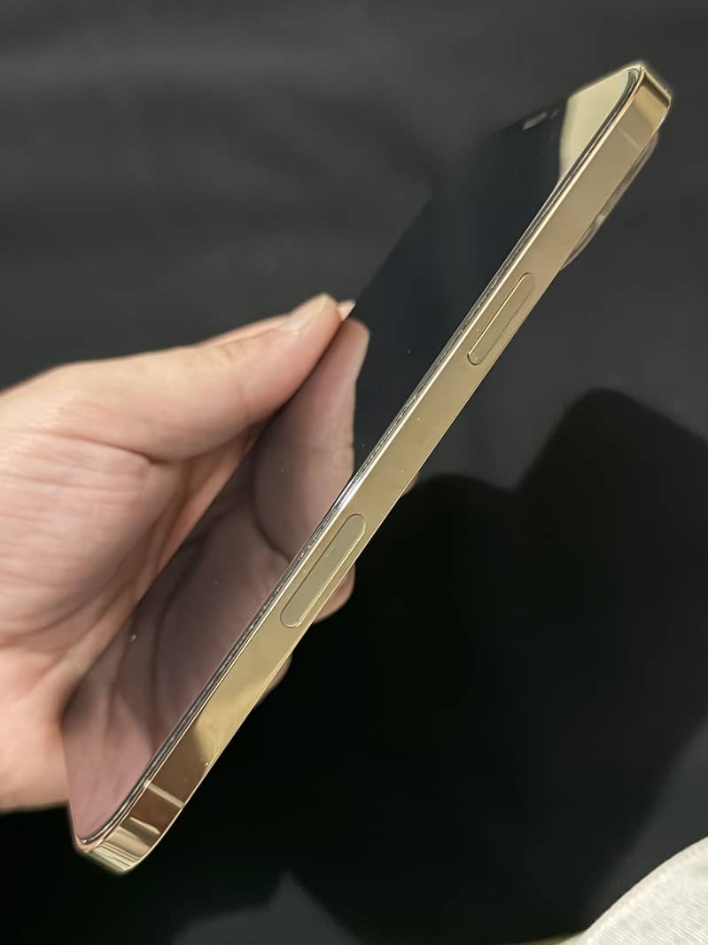 Iphone 12 Pro max 256gb Non-PTA 4
