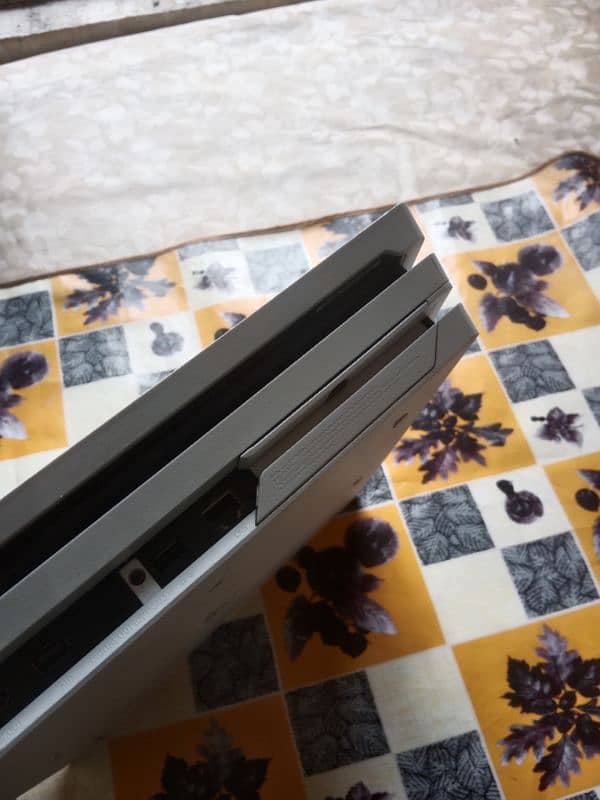 PS4 PRO 2TB JAILBREAK 03161230820 3
