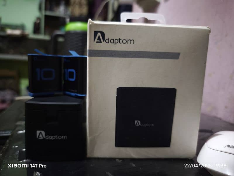 Adaptom GoPro Hero 9 , 10 , 11 New Betteries 2