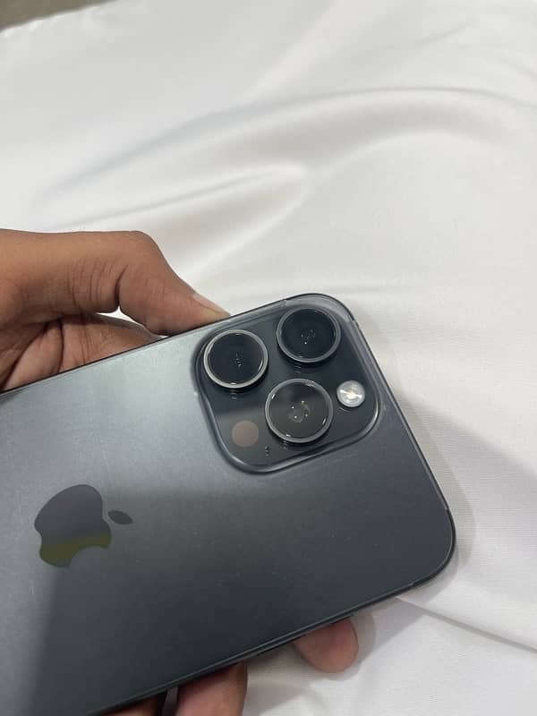 15 Pro Max JV 512GB 3