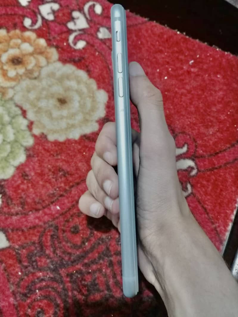 iPhone 7 Plus 32GB PTA Proved 3