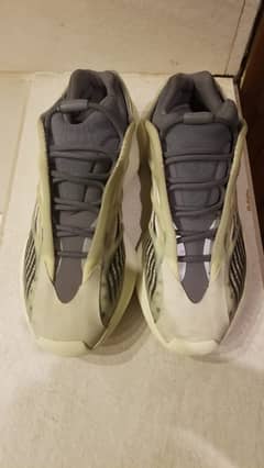 Adidas yeezy boost 700 v3 fade salt original used