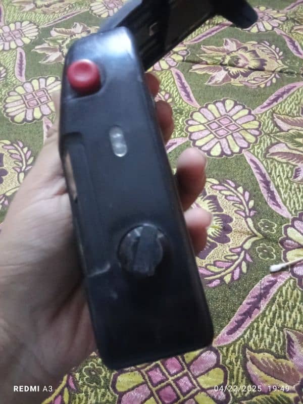 roll wala camara ha ya 1