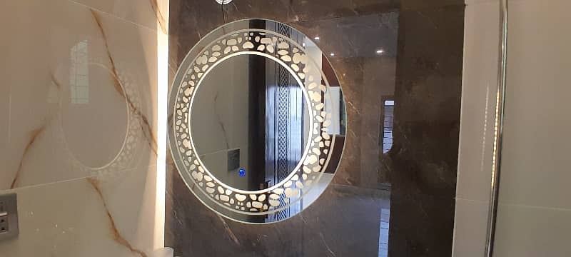 Prime Location 450 Square Feet Flat Is Available For rent 3