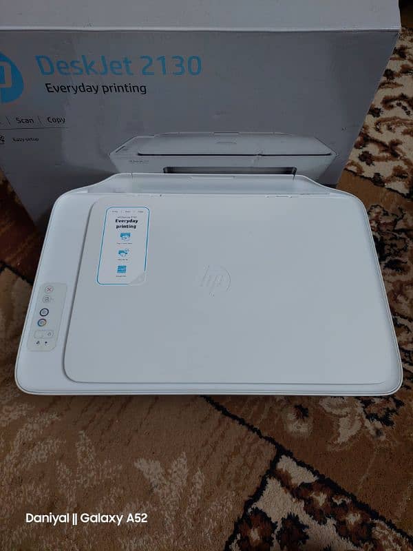 HP DeskJet 2130 New condition printer with box and accessories 2