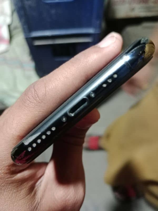 iphone XS 3