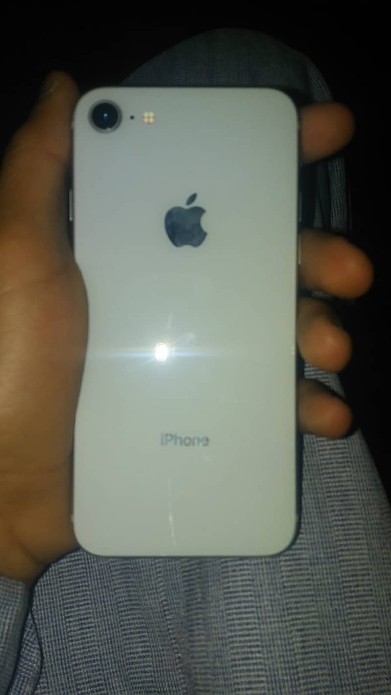 Apple iPhone 8 0