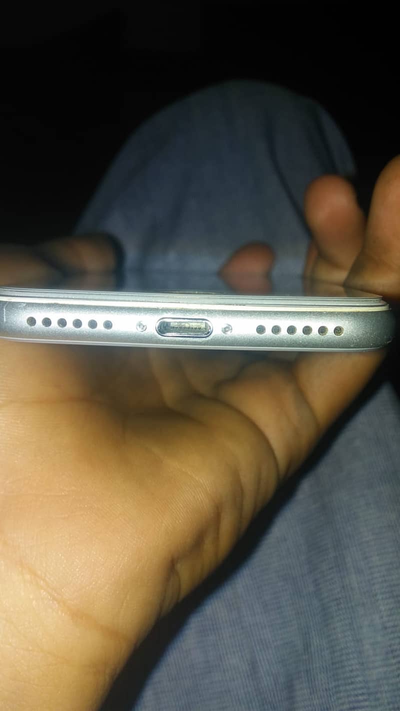 Apple iPhone 8 2