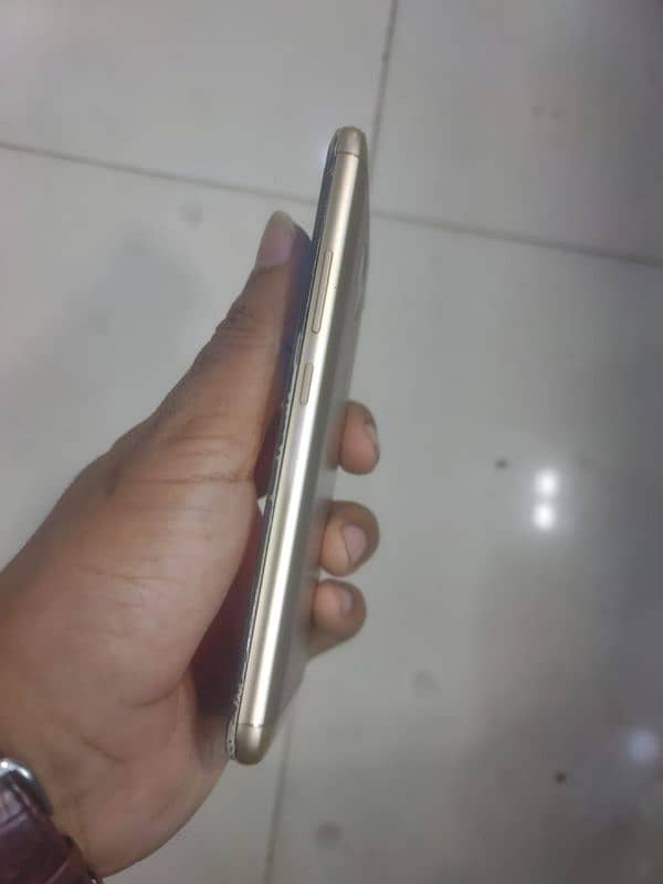 Moto E4 plus 3/32 dual sim 1