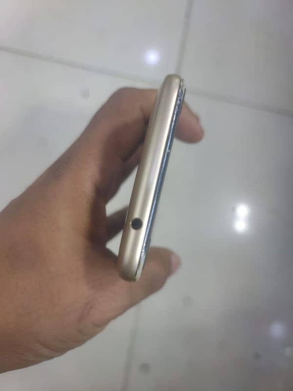 Moto E4 plus 3/32 dual sim 5