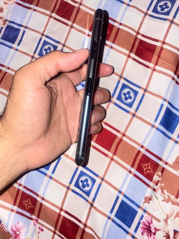 11 pro max 256GB Non PTA water pack 8