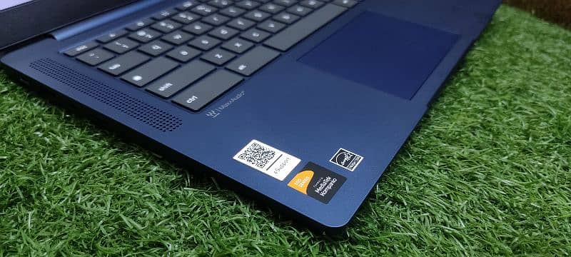 Lenovo Chromebook IP Slim 3 14M868 - 2023 Model | 8-Core | 4/64 3