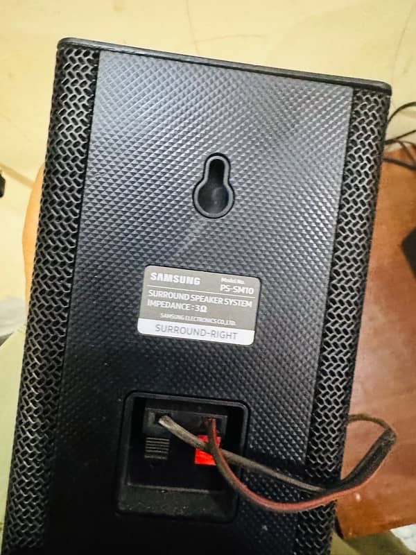 Samsung 2.1 subwoofer and speaker 5