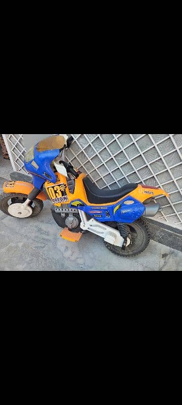 Large size fully working, excellent battery backup 0