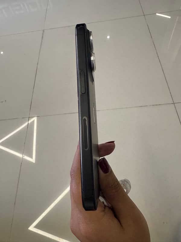 15 pro battery healthy 91% jv 10/10 condition 5