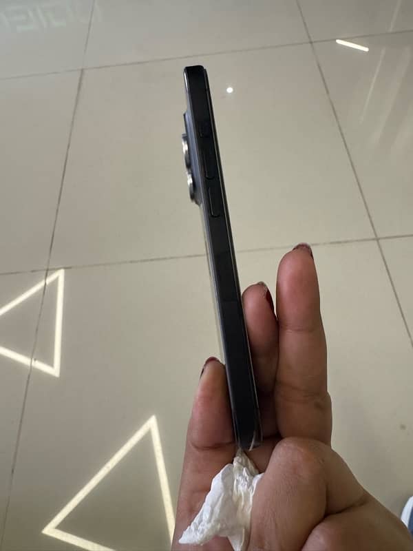 15 pro battery healthy 91% jv 10/10 condition 7