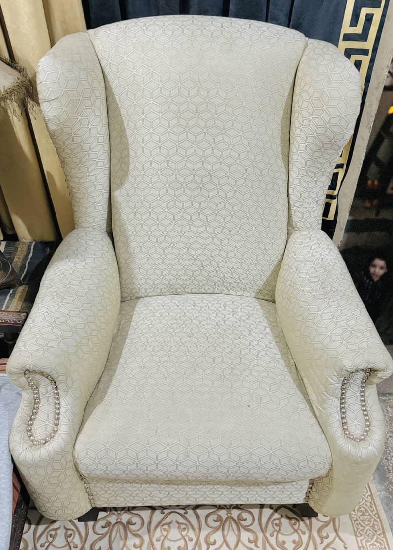Royal single chair 4