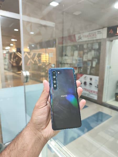 sharp Aquos frunt broken r5g non pta 12/256 865 snapdragon 0