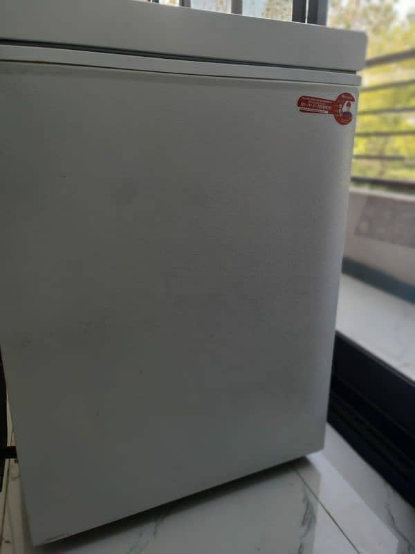 Dawlance 200P W Deep Freezer 4