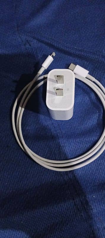 iPhone 20W Power Adapter with Fast Charging Cable" 0