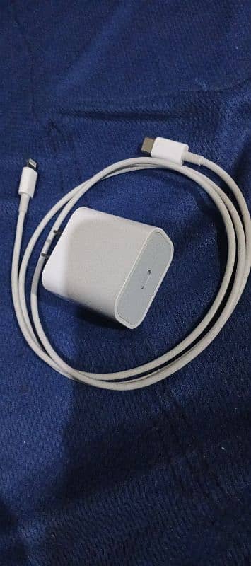 iPhone 20W Power Adapter with Fast Charging Cable" 1