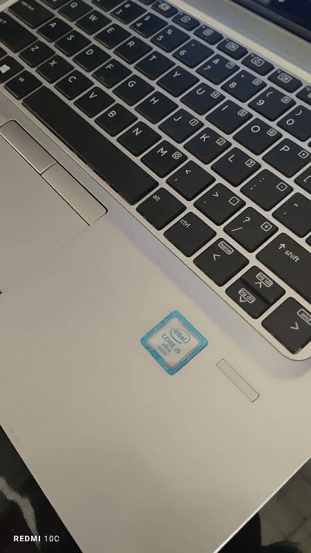 HP TouchScreen i5 6th Generation Ram 8GB + SSD 256GB Full HD 2