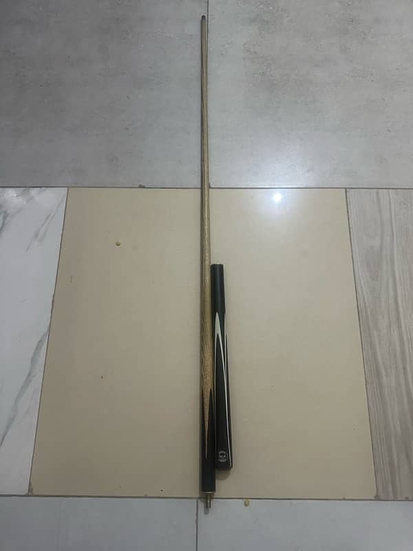 Snooker 2 piece SLp cue 1