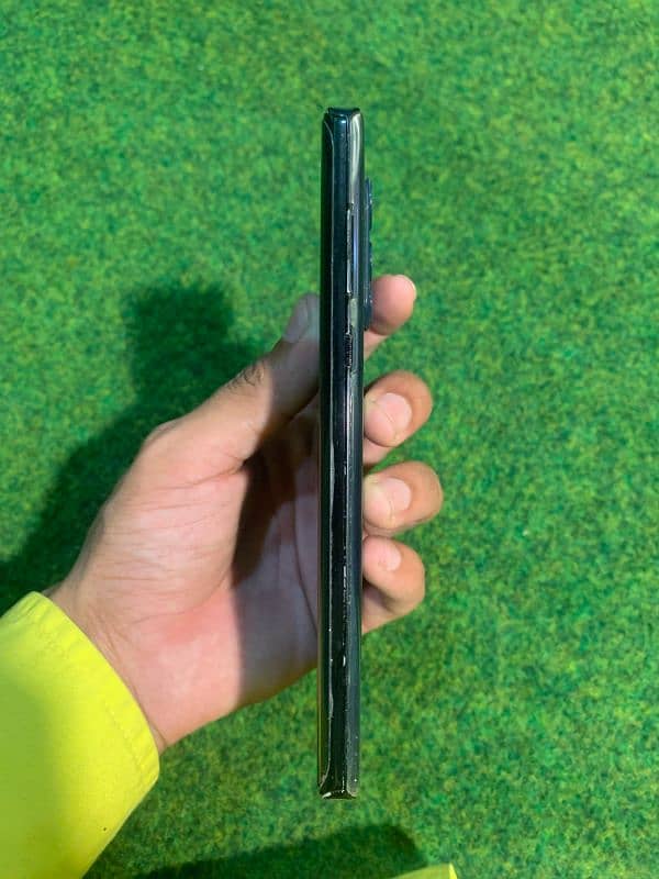 Motorala Edge plus 10