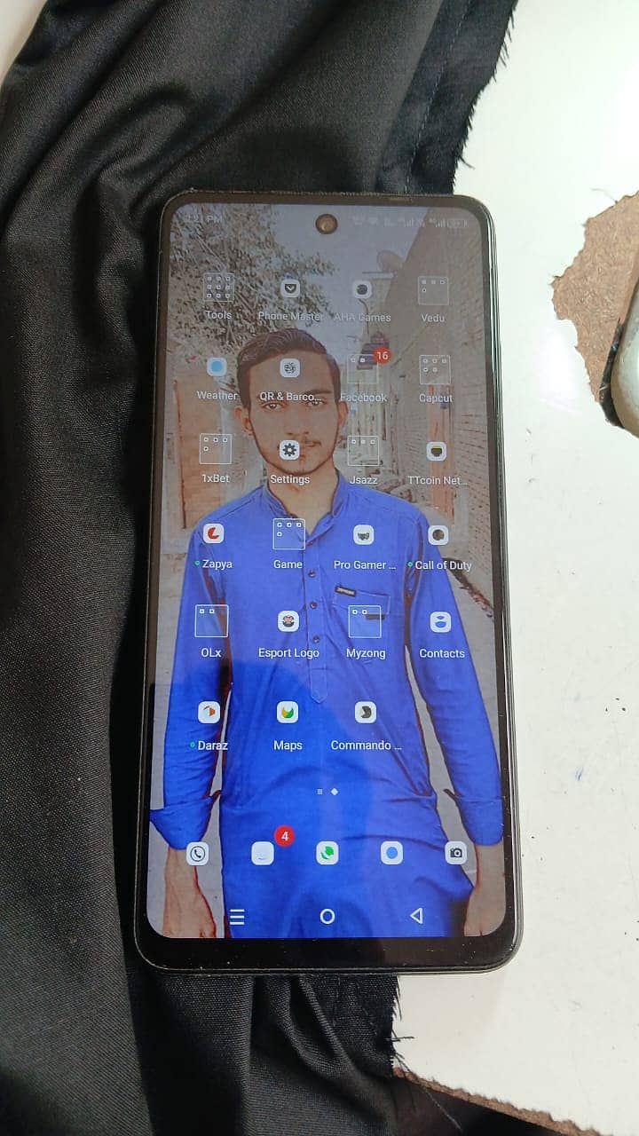infinix smart8+ 4,64 only 22000 1