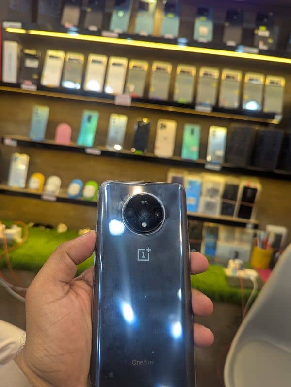 one plus stock . 9 pro 8.128/.     7t  8.128 /.   Samsung a51 full box 11