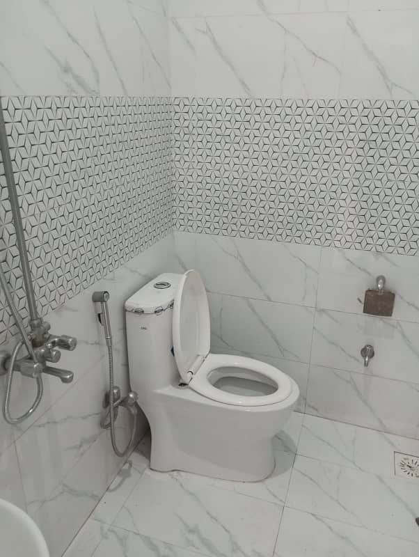 4 marla first floor on good location for rent in I-11/2 Islamabad 1