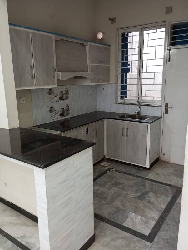 4 marla first floor on good location for rent in I-11/2 Islamabad 3