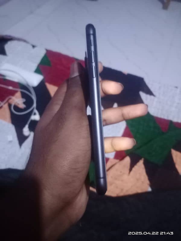 iPhone 11 0